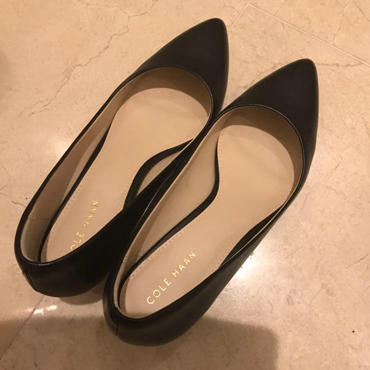 COLE HAAN 黒パンプス